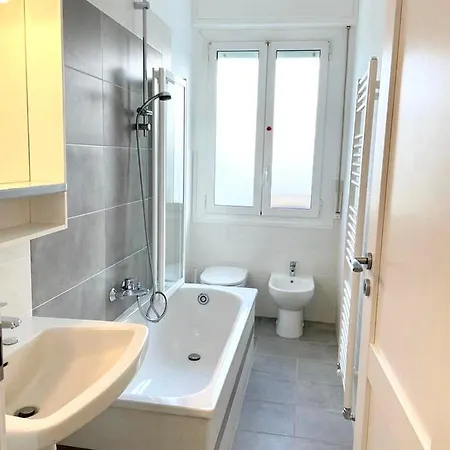^*flaminia Attico^* Zona Foce Centro Sanremo! 4 Posti Letto! Apartamento *